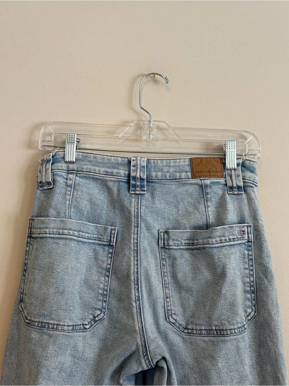 American Eagle Outfitters Super High Rise Baggy Wide Leg Cargo Jeans Size 2 - Picture 3 of 9